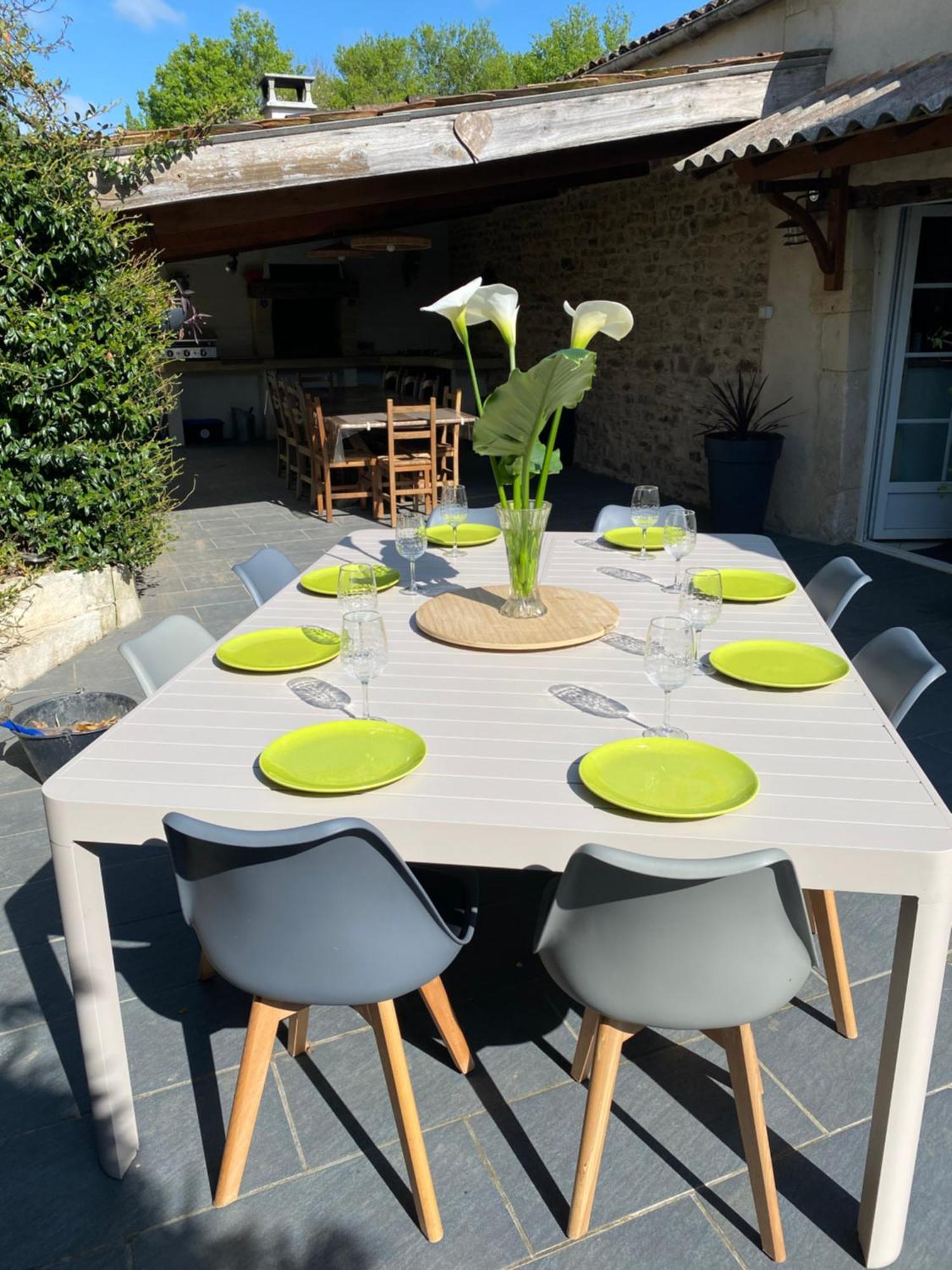 Les 5 Timbres Villa Montpellier-de-Médillan Exterior photo