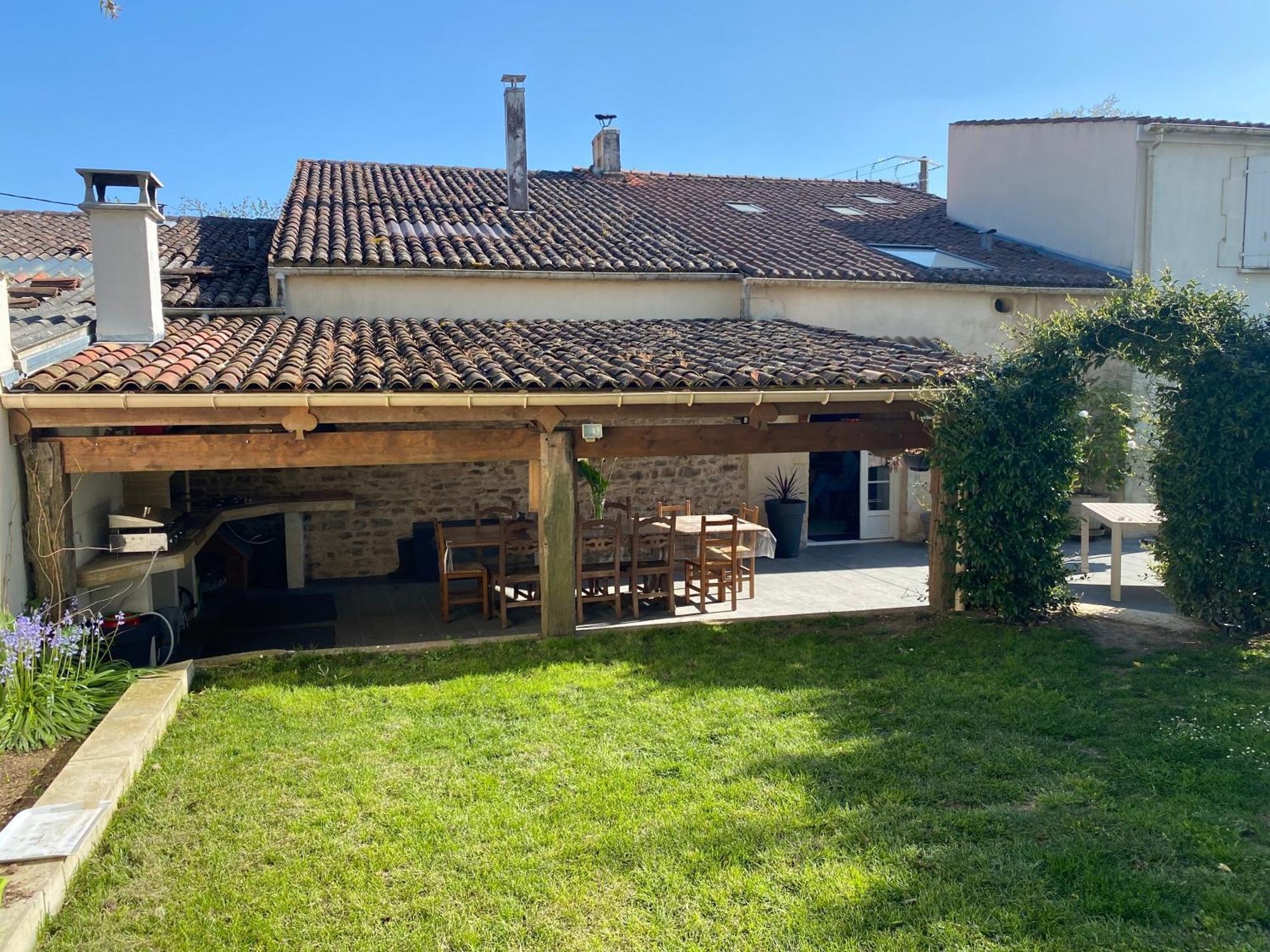 Les 5 Timbres Villa Montpellier-de-Médillan Exterior photo